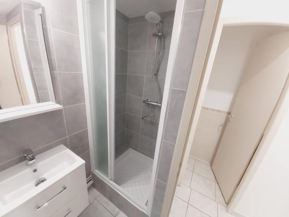 Appartement T2 Avec Balcon A Argeles Gazost Exteriör bild
