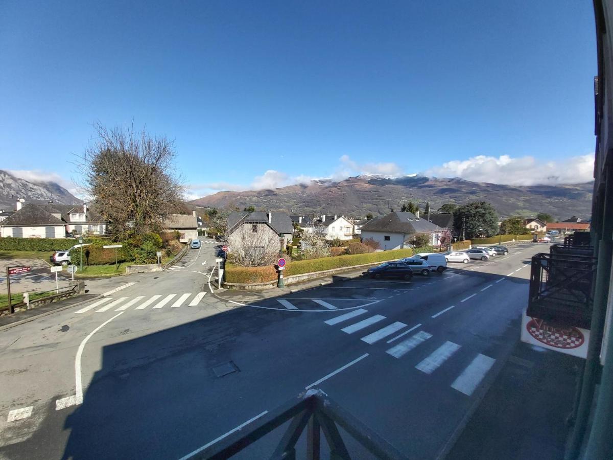 Appartement T2 Avec Balcon A Argeles Gazost Exteriör bild