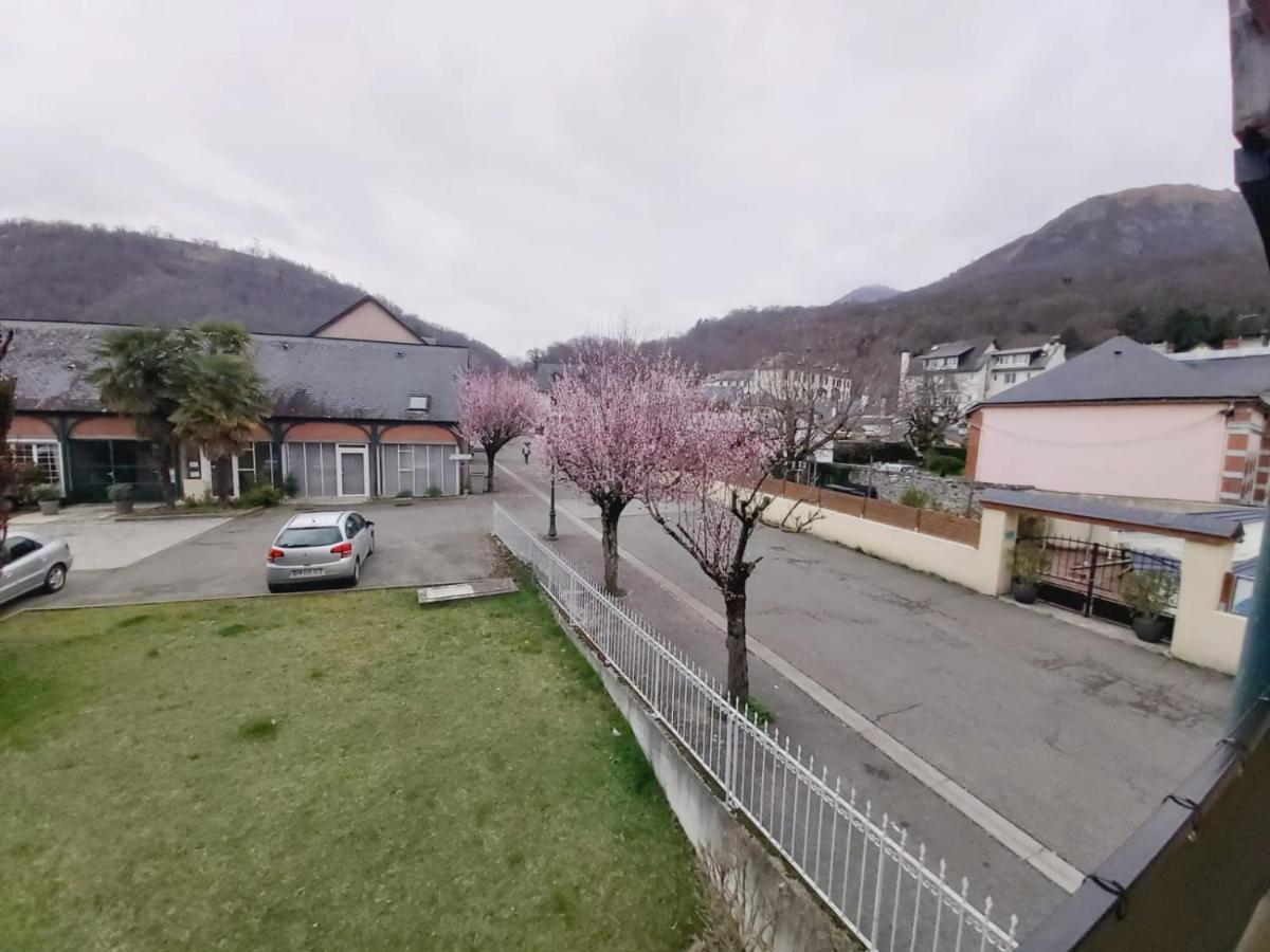 Appartement T2 Avec Balcon A Argeles Gazost Exteriör bild