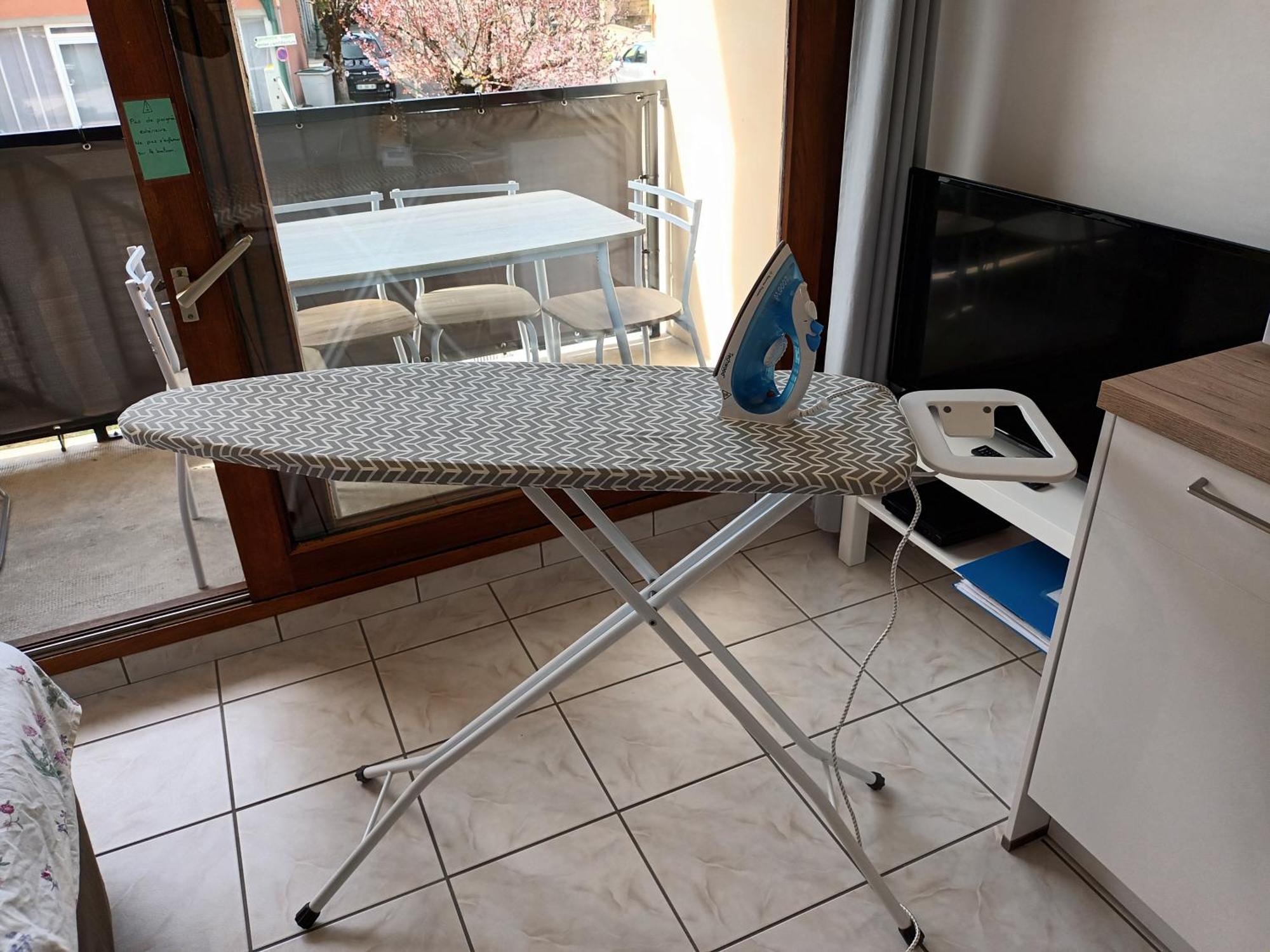 Appartement T2 Avec Balcon A Argeles Gazost Exteriör bild